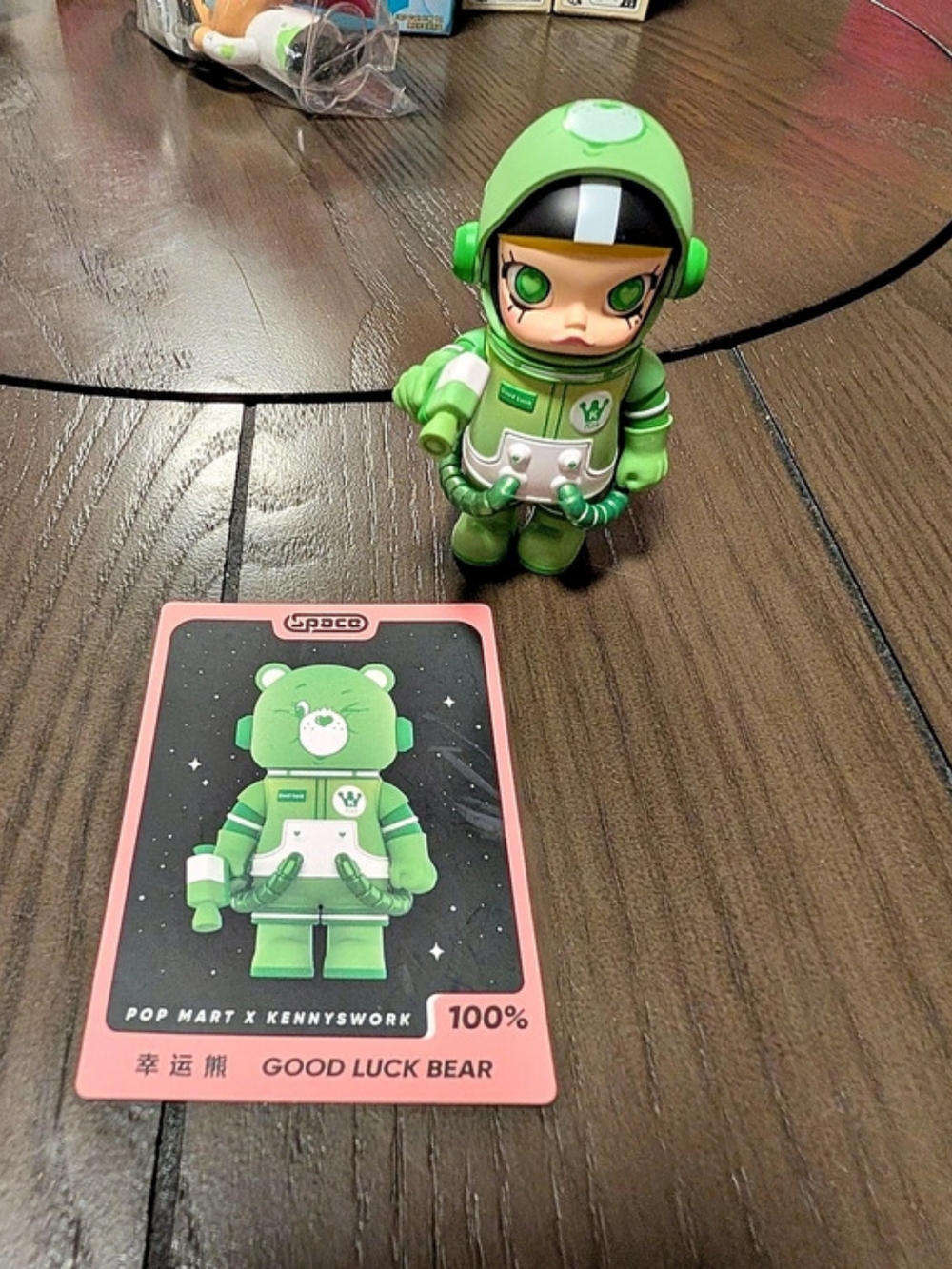 POP MART Mega Space Molly 100% Series 3 Good Luck Bear